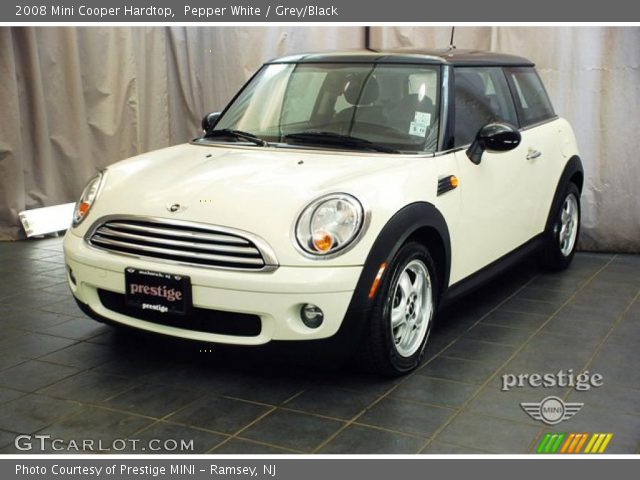 2008 Mini Cooper Hardtop in Pepper White