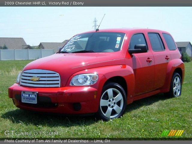 2009 Chevrolet HHR LS in Victory Red