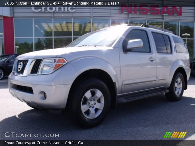 2005 Nissan Pathfinder SE 4x4 in Silver Lightning Metallic