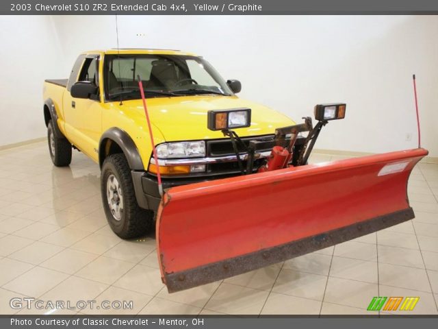 2003 Chevrolet S10 ZR2 Extended Cab 4x4 in Yellow
