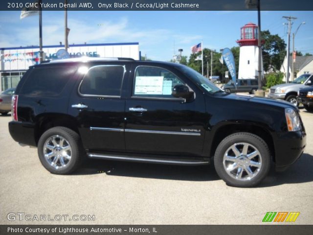 2010 GMC Yukon Denali AWD in Onyx Black