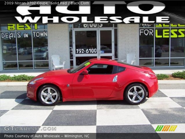 2009 Nissan 370Z Coupe in Solid Red