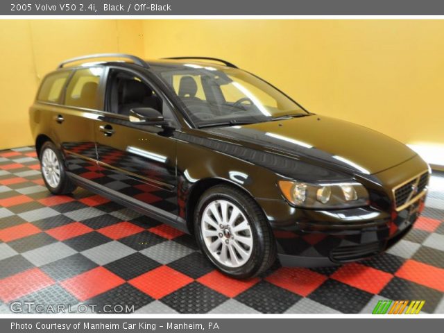 2005 Volvo V50 2.4i in Black