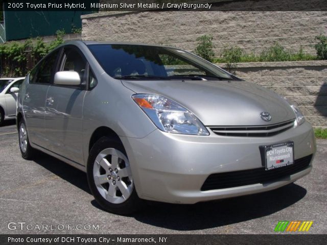 2005 Toyota Prius Hybrid in Millenium Silver Metallic