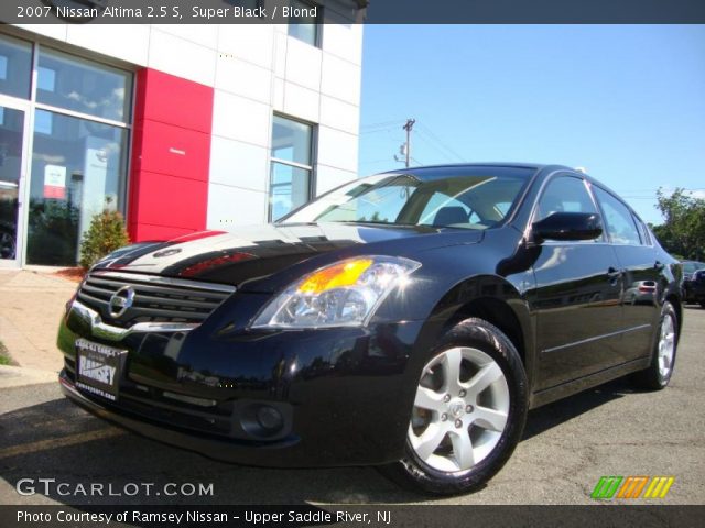 2007 Nissan Altima 2.5 S in Super Black