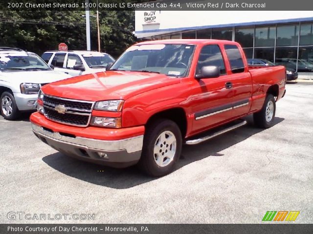 2007 Chevrolet Silverado 1500 Classic LS Extended Cab 4x4 in Victory Red
