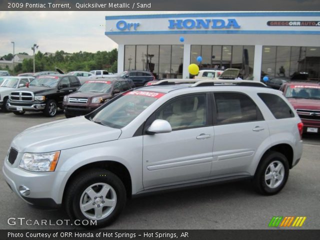 2009 Pontiac Torrent  in Quicksilver Metallic