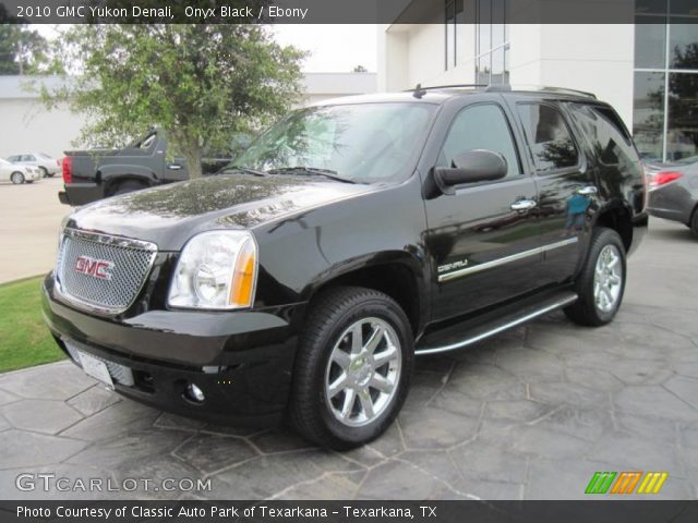 2010 GMC Yukon Denali in Onyx Black