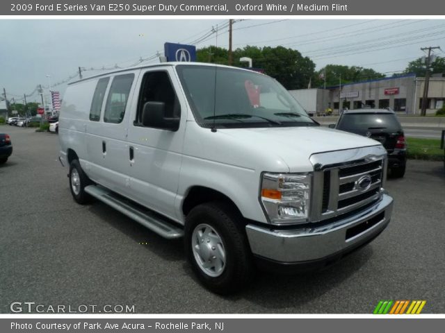 2009 Ford E Series Van E250 Super Duty Commercial in Oxford White