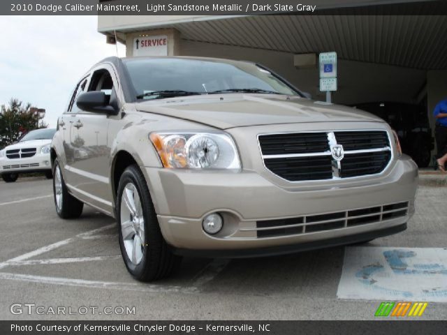 2010 Dodge Caliber Mainstreet in Light Sandstone Metallic