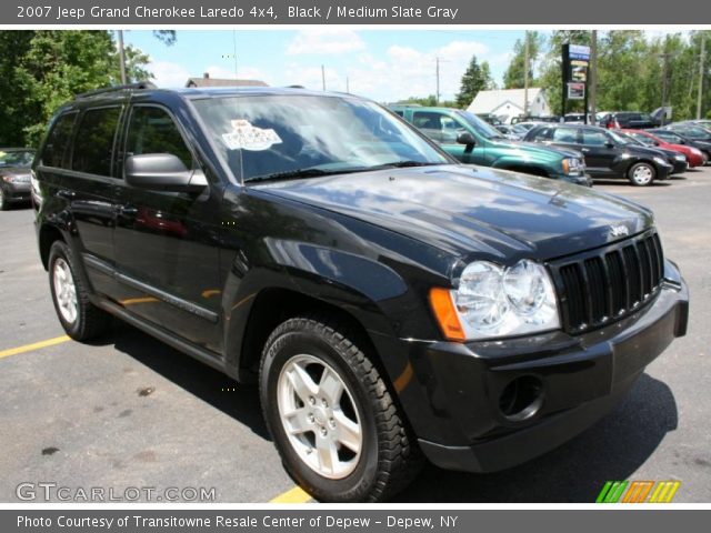 2007 Jeep Grand Cherokee Laredo 4x4 in Black