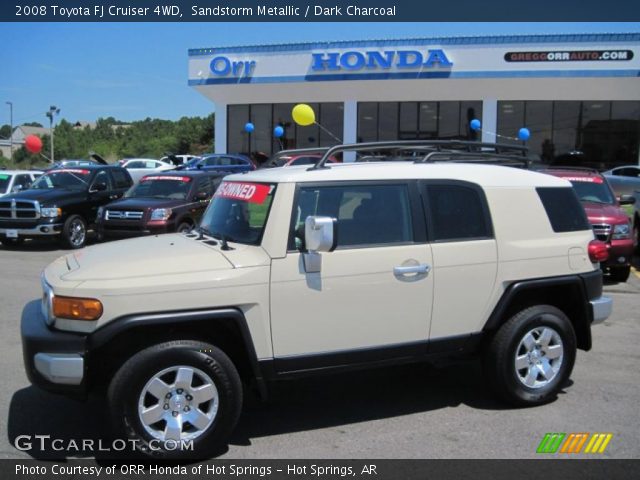 2008 Toyota FJ Cruiser 4WD in Sandstorm Metallic