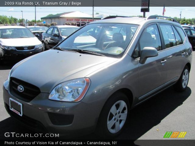 2009 Kia Rondo LX in Titanium Gray