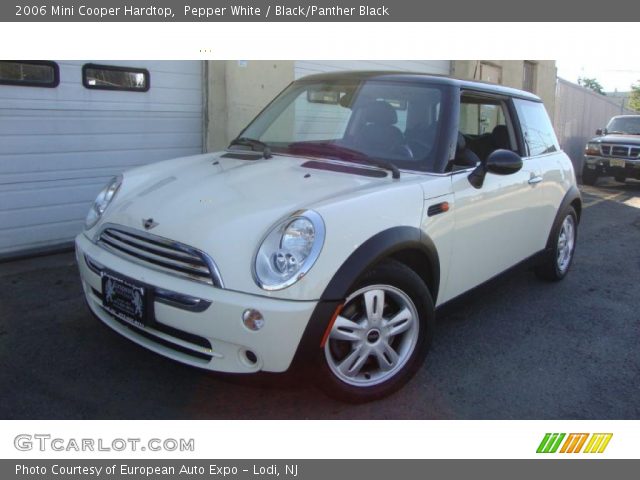 2006 Mini Cooper Hardtop in Pepper White