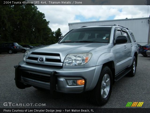 2004 Toyota 4Runner SR5 4x4 in Titanium Metallic