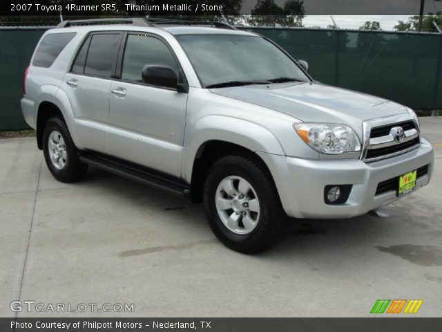 2007 Toyota 4Runner SR5 in Titanium Metallic