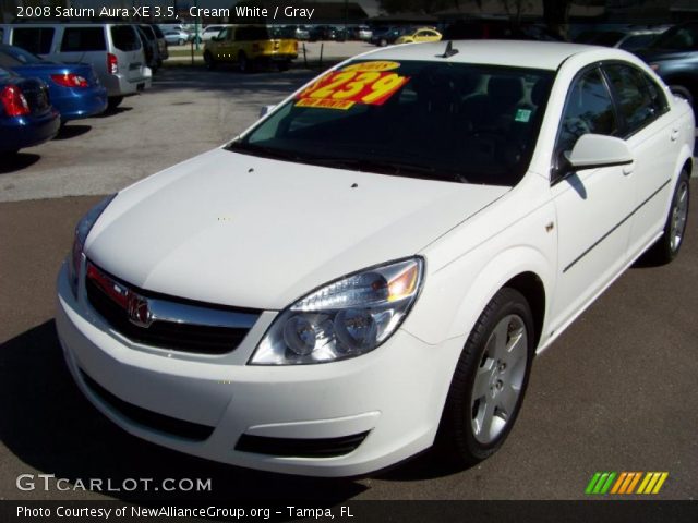 2008 Saturn Aura XE 3.5 in Cream White