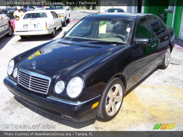 1999 Mercedes-Benz E 320 Sedan in Black