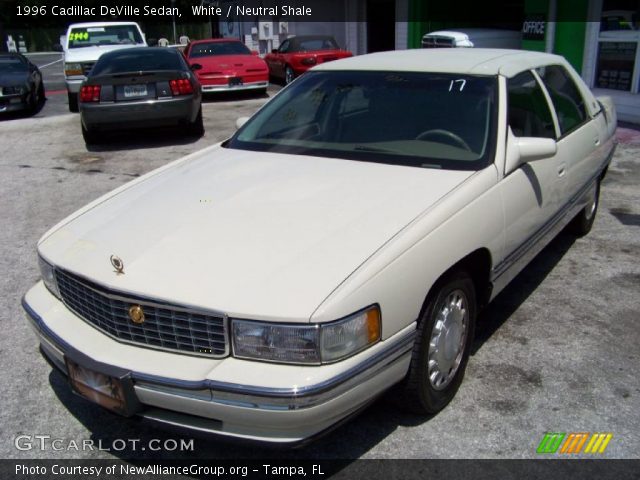 1996 Cadillac DeVille Sedan in White