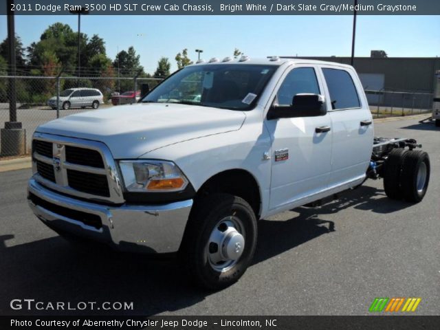 2011 Dodge Ram 3500 HD SLT Crew Cab Chassis in Bright White