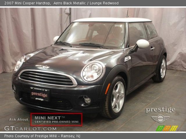 2007 Mini Cooper Hardtop in Astro Black Metallic