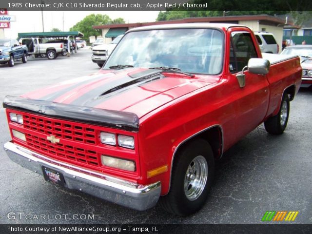 1985 Chevrolet C/K C10 Silverado Regular cab in Apple Red