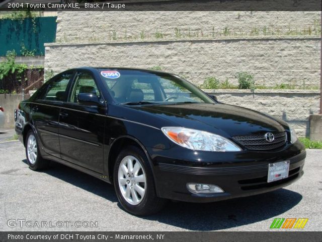 2004 Toyota Camry XLE in Black