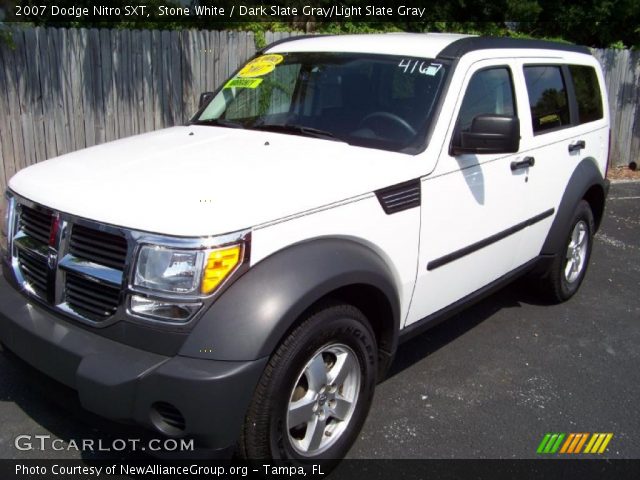 2007 Dodge Nitro SXT in Stone White