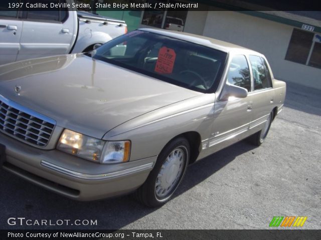 1997 Cadillac DeVille Sedan in Shale Beige Metallic