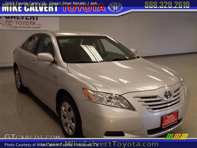 2009 Toyota Camry LE in Classic Silver Metallic