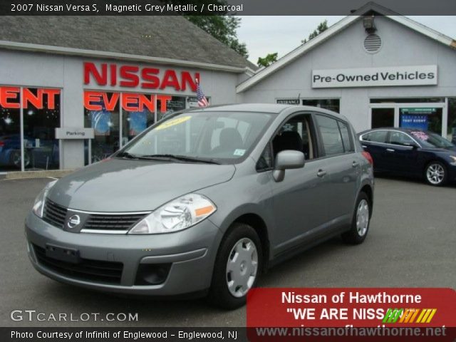 2007 Nissan Versa S in Magnetic Grey Metallic