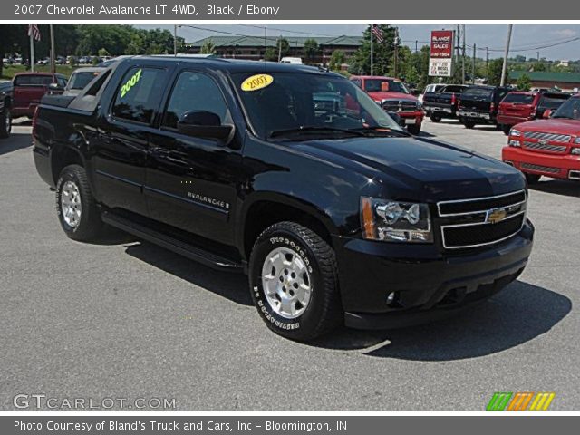 2007 Chevrolet Avalanche LT 4WD in Black