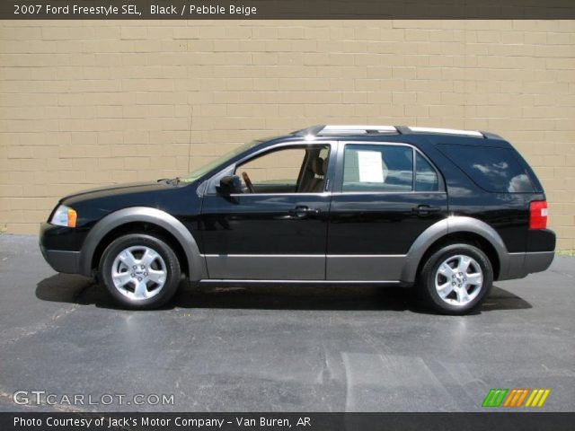 2007 Ford Freestyle SEL in Black