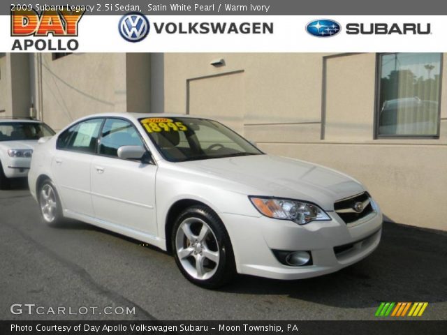 2009 Subaru Legacy 2.5i Sedan in Satin White Pearl