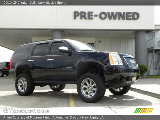 2010 GMC Yukon SLE in Onyx Black