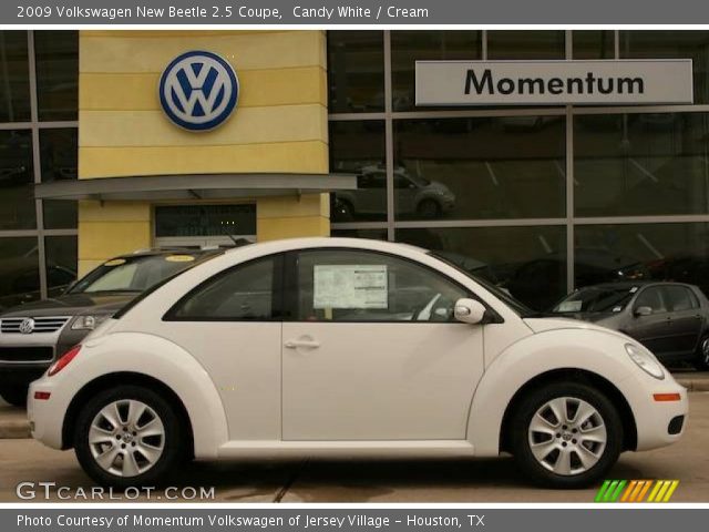 2009 Volkswagen New Beetle 2.5 Coupe in Candy White