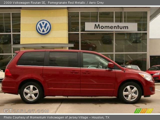 2009 Volkswagen Routan SE in Pomegranate Red Metallic