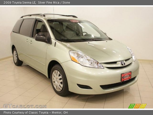 2009 Toyota Sienna LE in Silver Pine Mica