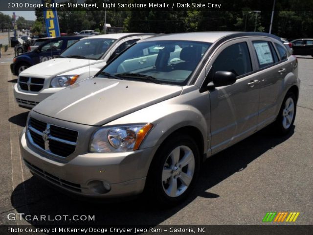 2010 Dodge Caliber Mainstreet in Light Sandstone Metallic