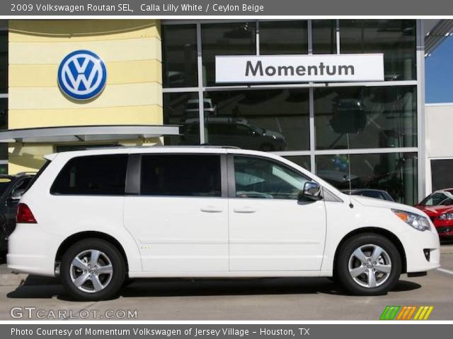 2009 Volkswagen Routan SEL in Calla Lilly White