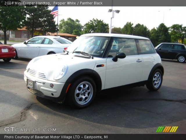 2004 Mini Cooper Hardtop in Pepper White