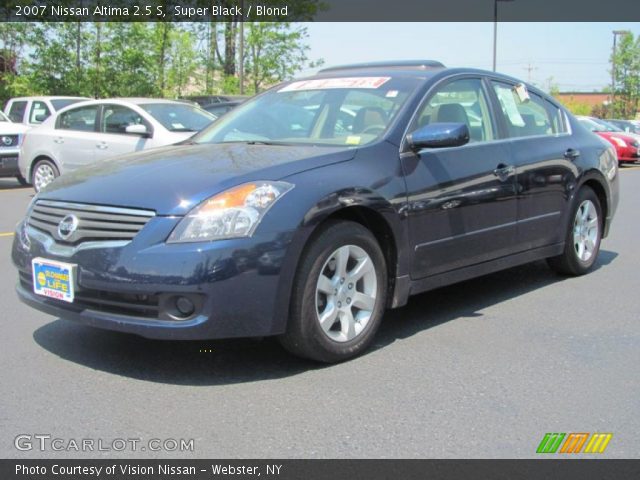 2007 Nissan Altima 2.5 S in Super Black