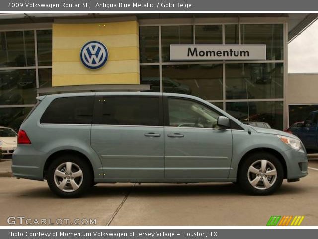 2009 Volkswagen Routan SE in Antigua Blue Metallic
