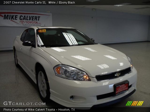 2007 Chevrolet Monte Carlo SS in White