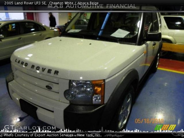 2005 Land Rover LR3 SE in Chawton White