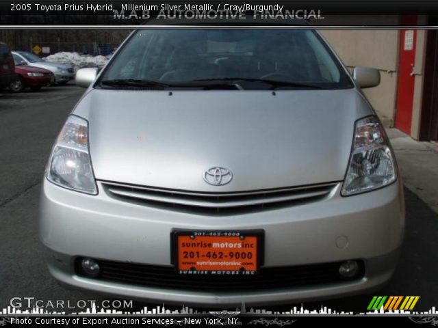 2005 Toyota Prius Hybrid in Millenium Silver Metallic