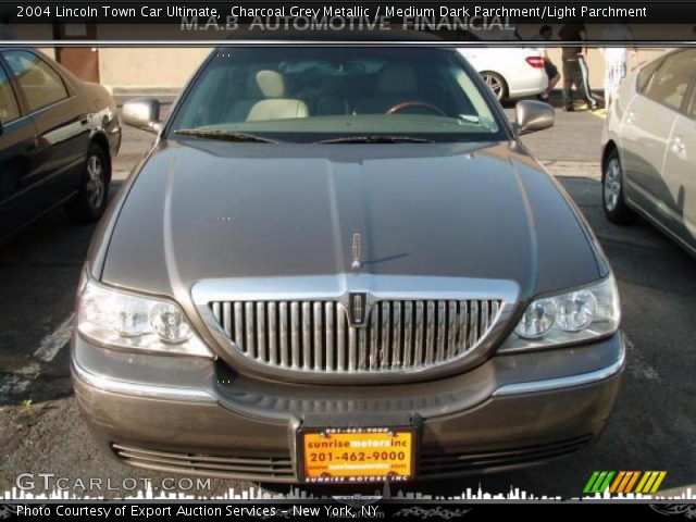 2004 Lincoln Town Car Ultimate in Charcoal Grey Metallic