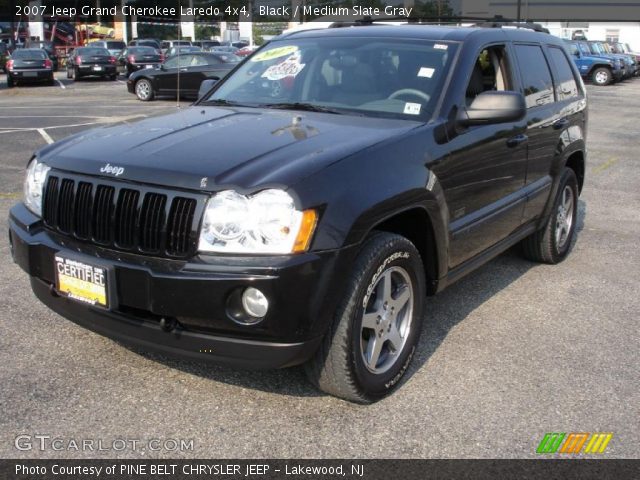 2007 Jeep Grand Cherokee Laredo 4x4 in Black