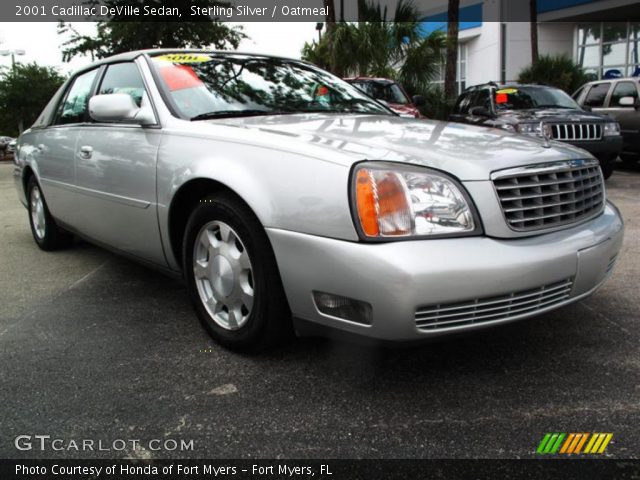 2001 Cadillac DeVille Sedan in Sterling Silver