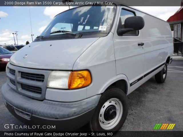 2000 Dodge Ram Van 3500 Cargo in Light Arctic Gray
